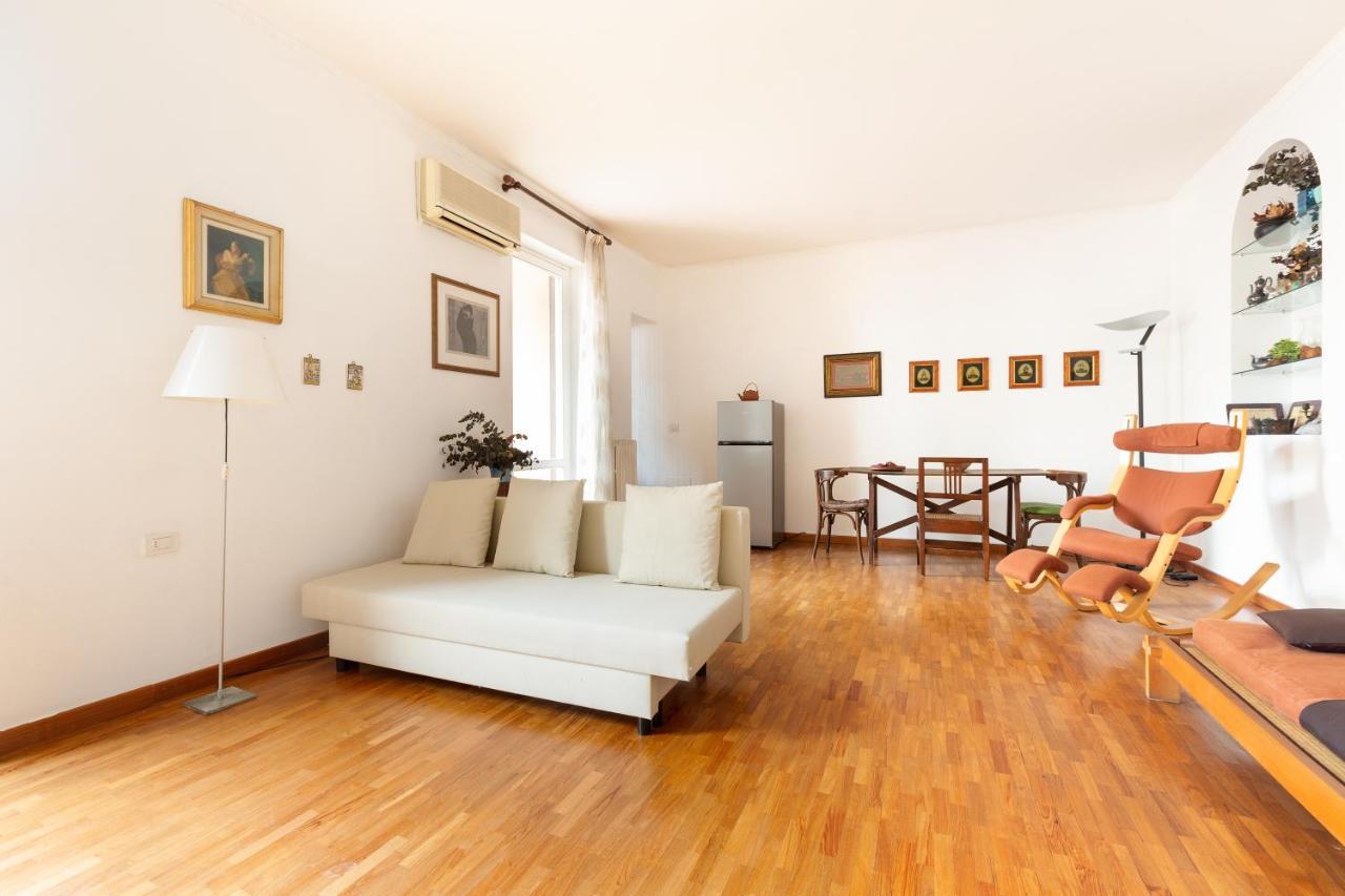 Cozy Apt With Balcony - Porta Romana District Милан Экстерьер фото